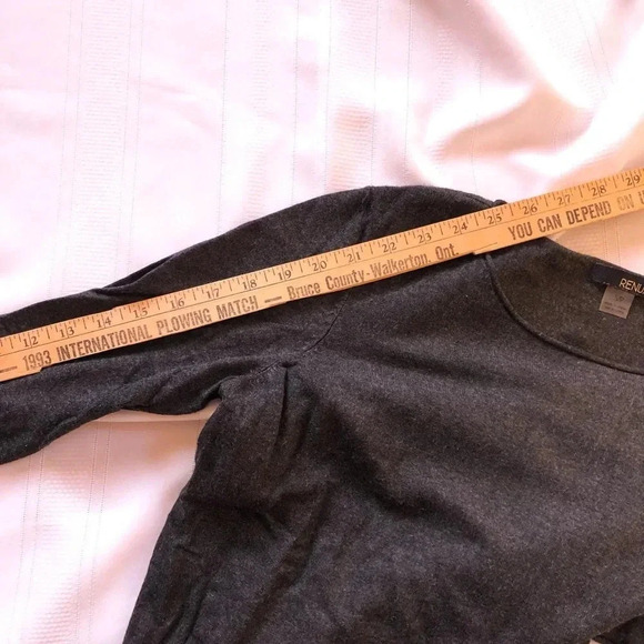 Loose Fitting Lightweight Knit Sweater - Picture 12 of 13